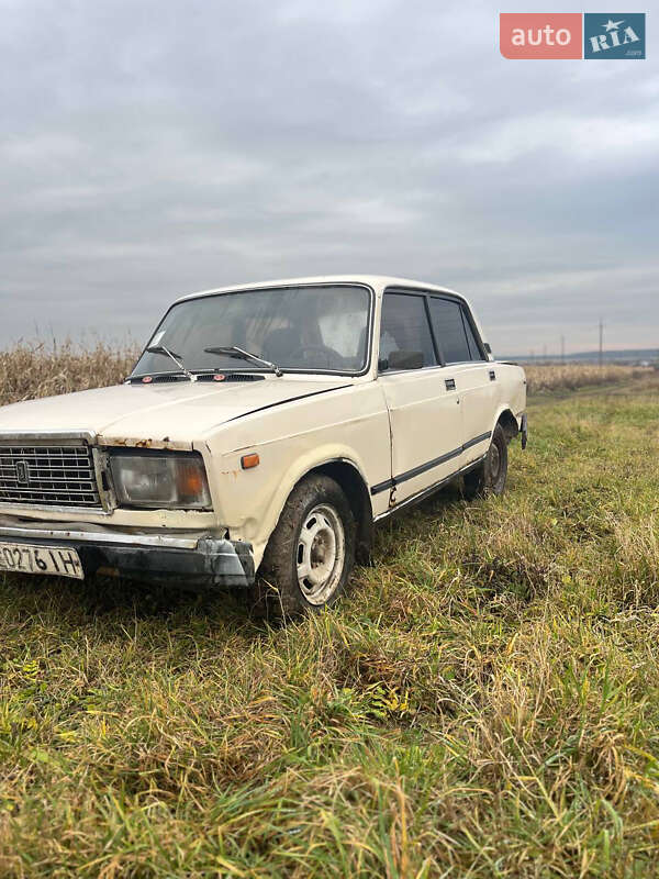 Седан ВАЗ / Lada 2107 1987 в Радехове