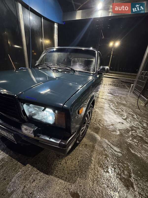 Седан ВАЗ / Lada 2107 2002 в Днепре фото 3 Седан ВАЗ / Lada 2107 2002 в Днепре