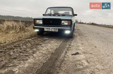 Седан ВАЗ 2107 2004 в Бердичеве