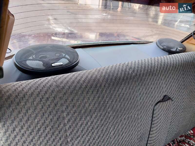 Седан ВАЗ / Lada 2107 2001 в Белой Церкви