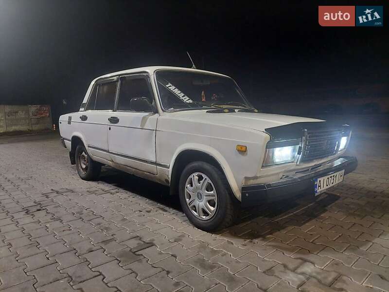 Седан ВАЗ / Lada 2107 1996 в Макарове