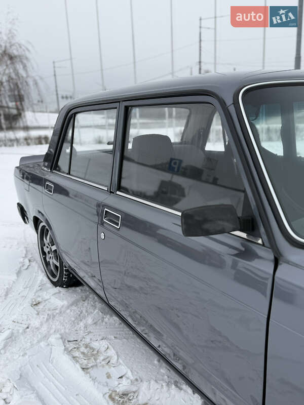 Седан ВАЗ / Lada 2107 2008 в Києві