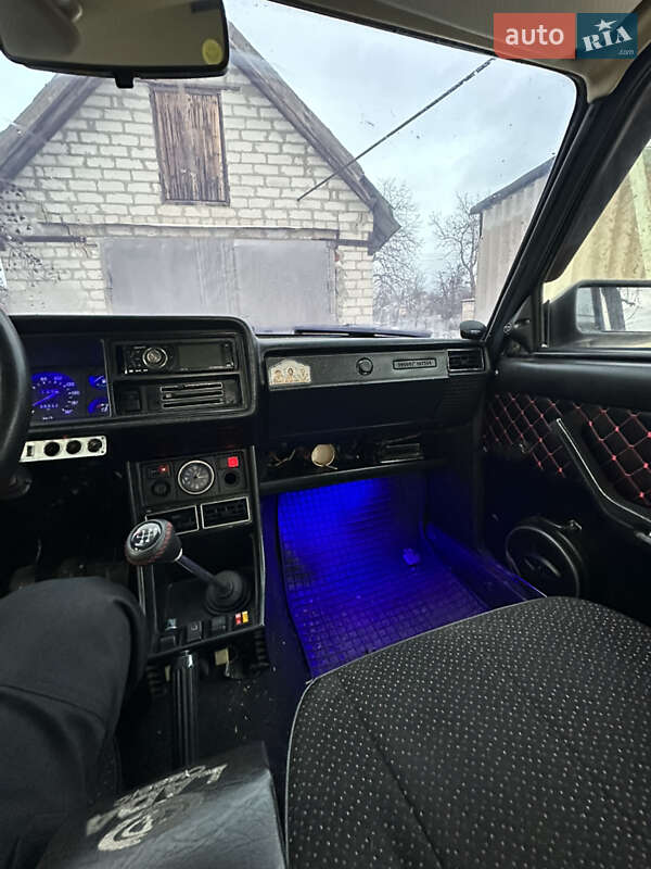 Седан ВАЗ / Lada 2107 2004 в Славянске