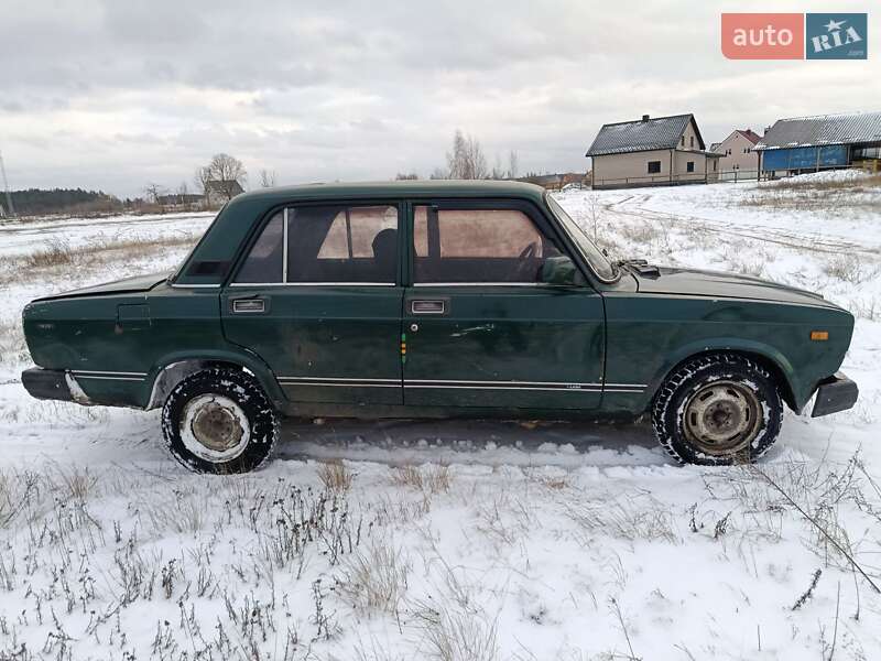 Седан ВАЗ / Lada 2107 1991 в Любешове