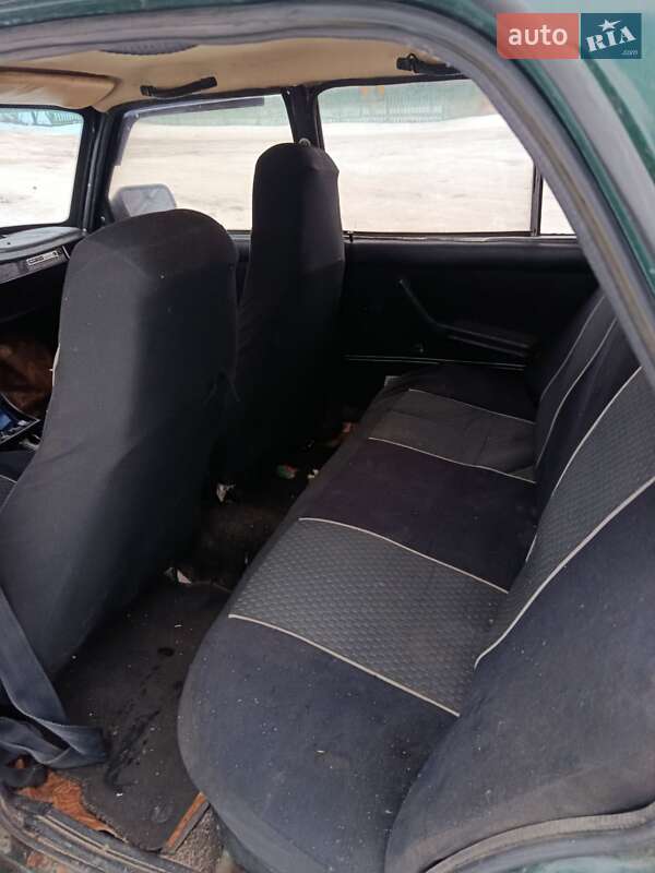 Седан ВАЗ / Lada 2107 1991 в Любешове