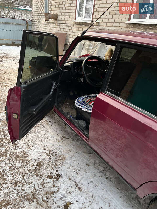 Седан ВАЗ / Lada 2107 2004 в Нежине фото 5 Седан ВАЗ / Lada 2107 2004 в Нежине