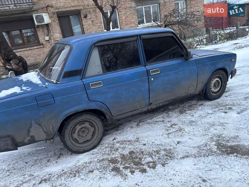 Седан ВАЗ / Lada 2107 2005 в Бучі