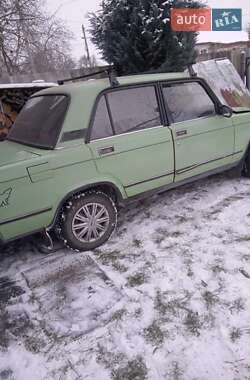 Седан ВАЗ 2107 1985 в Жовтневому