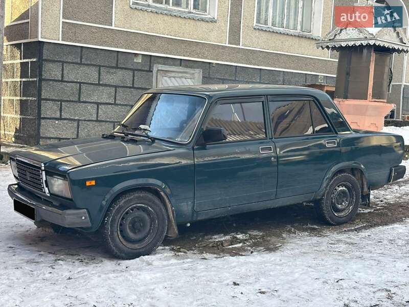 Седан ВАЗ / Lada 2107 2005 в Надворной