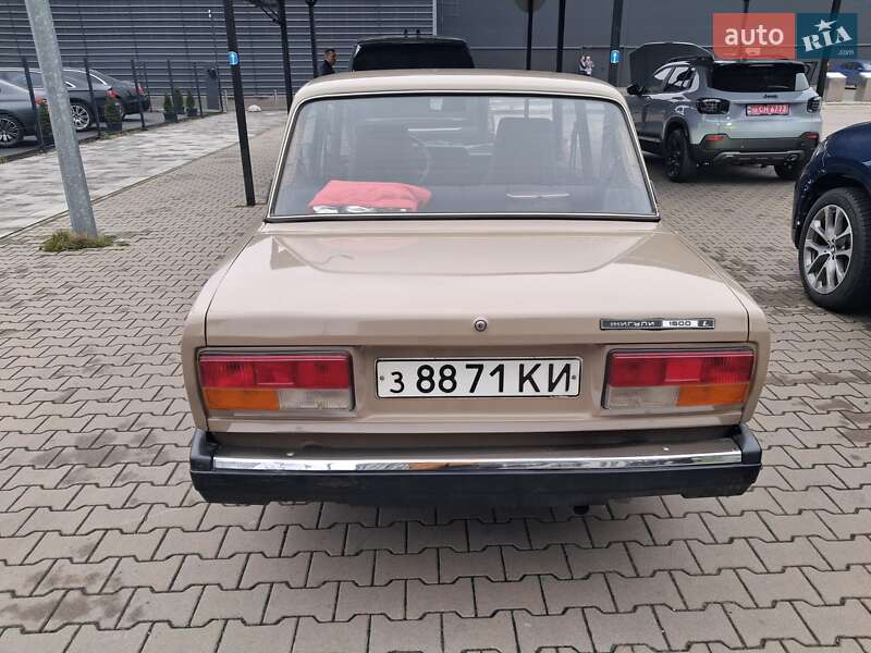 Седан ВАЗ / Lada 2107 1986 в Киеве
