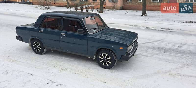 Седан ВАЗ / Lada 2107 2002 в Вільногірську