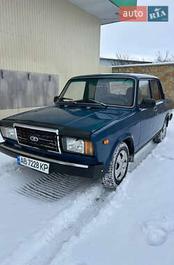 Седан ВАЗ 2107 2004 в Черновцах