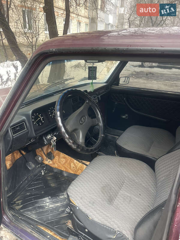 Седан ВАЗ / Lada 2107 2005 в Черновцах