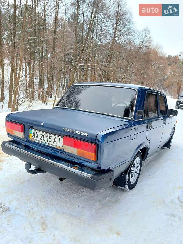 Седан ВАЗ / Lada 2107 2005 в Тростянце