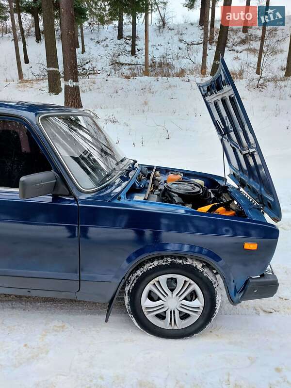 Седан ВАЗ / Lada 2107 2005 в Тростянце