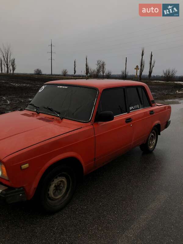 Седан ВАЗ / Lada 2107 1992 в Синельниково