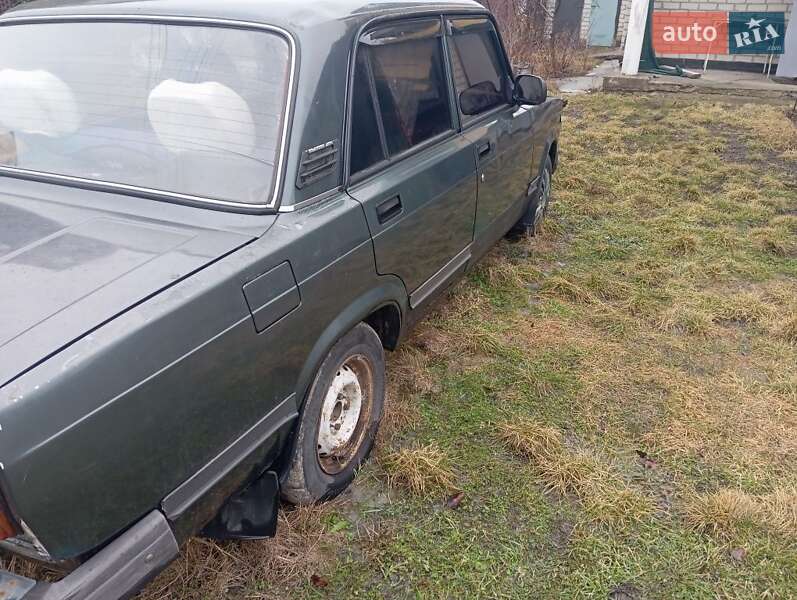 Седан ВАЗ / Lada 2107 2010 в Полтаве