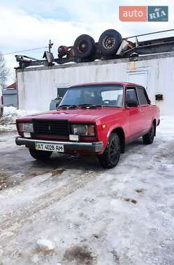 Седан ВАЗ / Lada 2107 1996 в Калуше