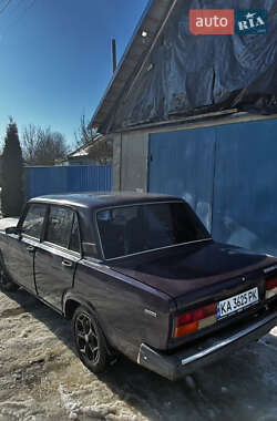 Седан ВАЗ 2107 2002 в Гайсину