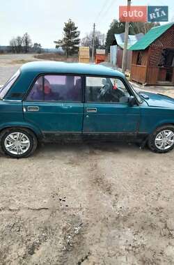 Седан ВАЗ 2107 2001 в Полтаві