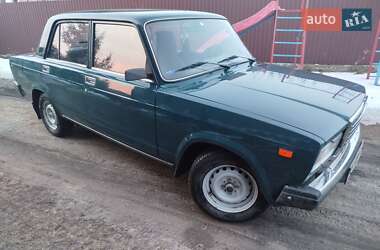 Седан ВАЗ / Lada 2107 2004 в Сарнах