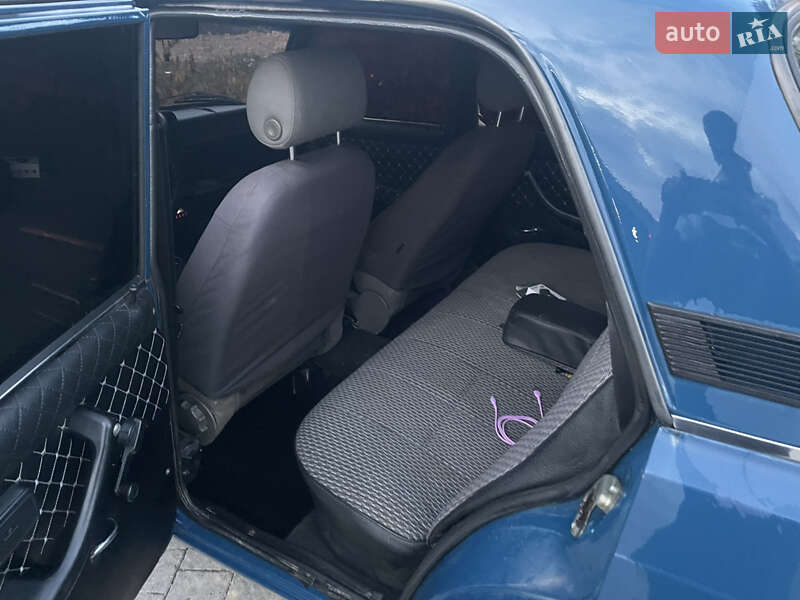 Седан ВАЗ / Lada 2107 2005 в Надворной