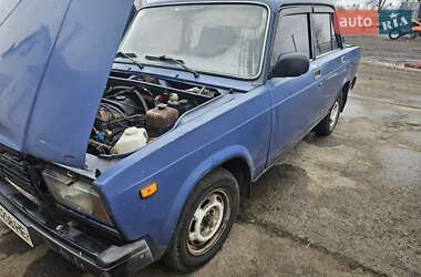 Седан ВАЗ 2107 2003 в Семеновке