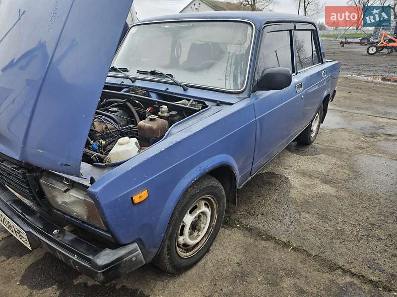 Седан ВАЗ / Lada 2107 2003 в Семеновке