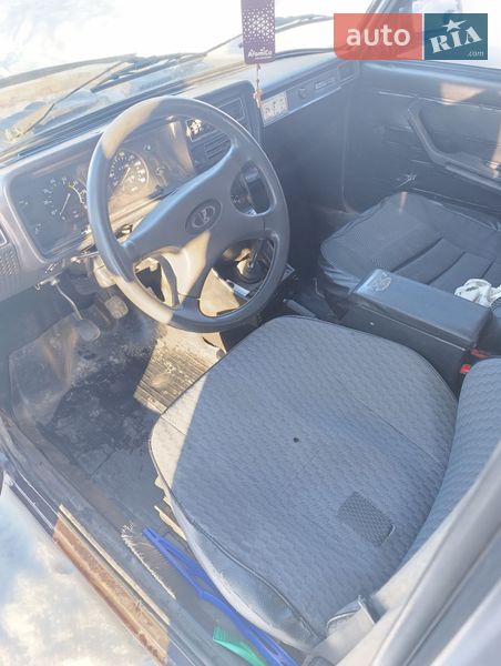 Седан ВАЗ / Lada 2107 2002 в Золотоноше