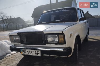 Седан ВАЗ / Lada 2107 1985 в Сосновому