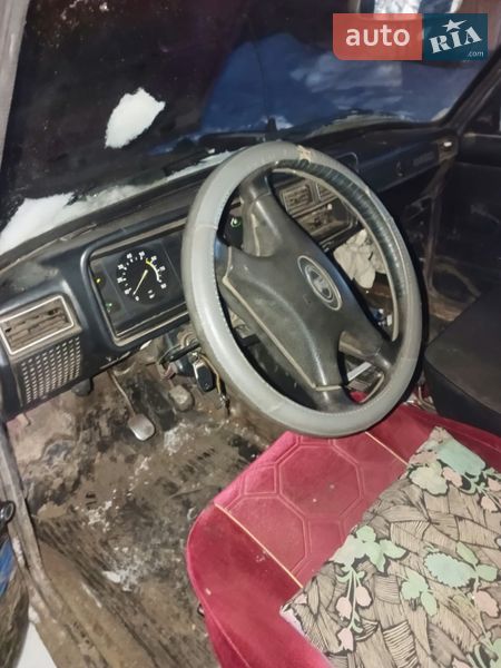 Седан ВАЗ / Lada 2107 2000 в Сумах