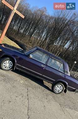 Седан ВАЗ / Lada 2107 2003 в Стрые