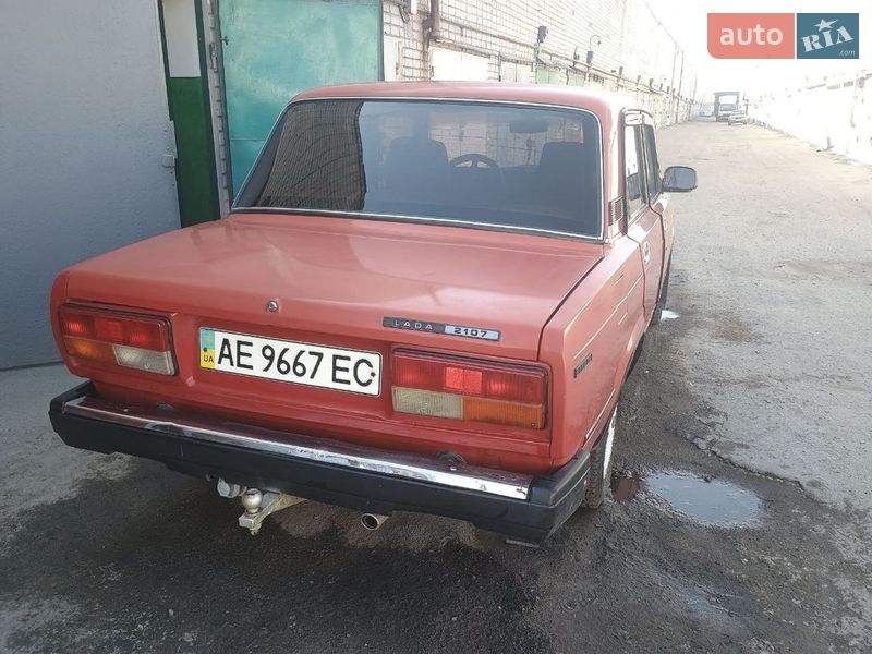 Седан ВАЗ / Lada 2107 1985 в Дніпрі