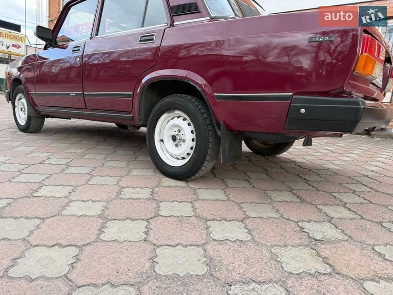 Седан ВАЗ / Lada 2107 2005 в Апостолово