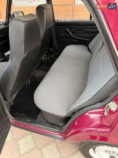 Седан ВАЗ / Lada 2107 2005 в Апостолово