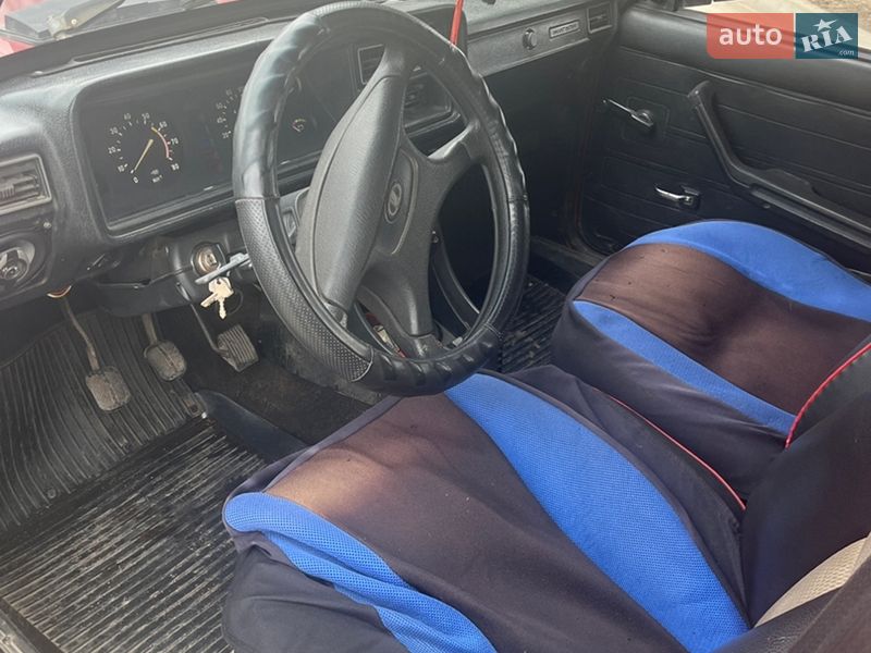 Седан ВАЗ / Lada 2107 1993 в Краматорске