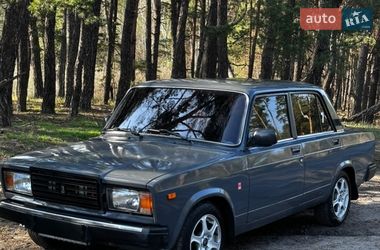 Седан ВАЗ 2107 2007 в Зміїві