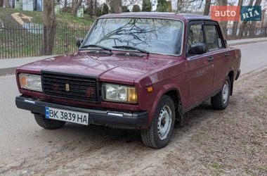 Седан ВАЗ 2107 2004 в Млинове