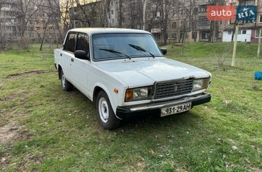 Седан ВАЗ 2107 2000 в Кривом Роге