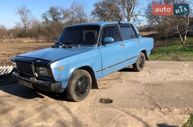 Седан ВАЗ 2107 1995 в Корсуне-Шевченковском