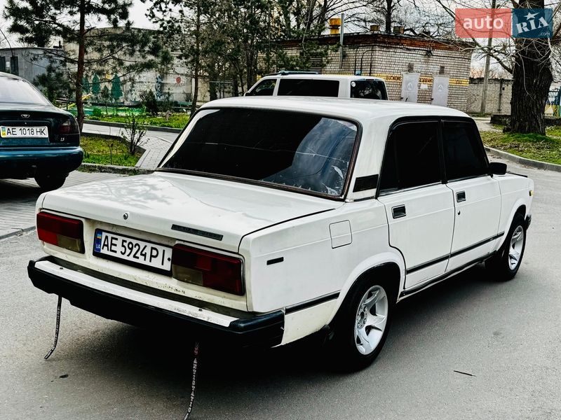 Седан ВАЗ / Lada 2107 1998 в Новомосковську