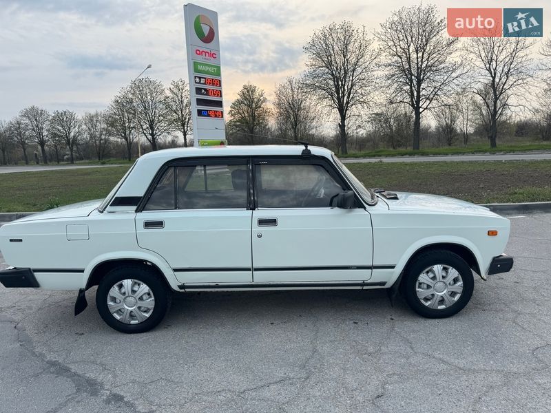 Седан ВАЗ / Lada 2107 1993 в Запорожье фото 4 Седан ВАЗ / Lada 2107 1993 в Запорожье