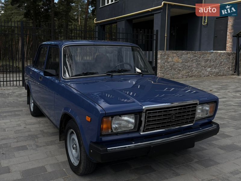 Седан ВАЗ / Lada 2107 2005 в Охтирці