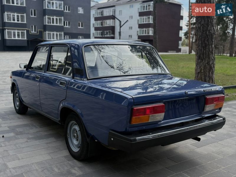 Седан ВАЗ / Lada 2107 2005 в Охтирці