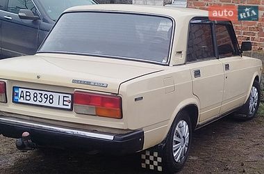 Седан ВАЗ 2107 1990 в Лимане