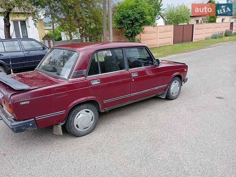 Седан ВАЗ / Lada 2107 1998 в Белой Церкви