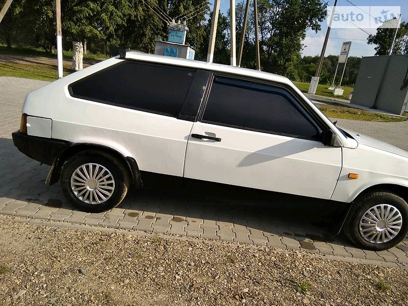 Седан ВАЗ / Lada 2108 1992 в Черновцах