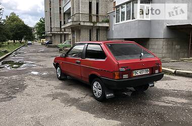 Хэтчбек ВАЗ / Lada 2108 1992 в Червонограде