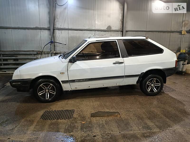 Хетчбек ВАЗ / Lada 2108 1992 в Києві