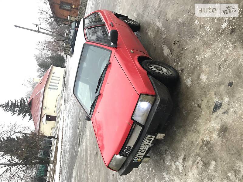 Хэтчбек ВАЗ / Lada 2108 1993 в Гадяче